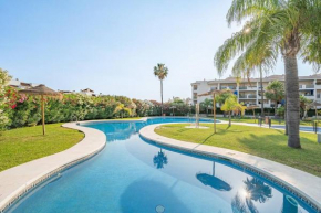 Flat -Puerto Banus -6 a 8 Persons-Pool-Parking